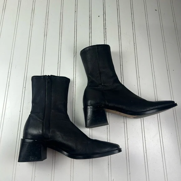 & Other Stories Black Leather Chunky Heel Ankle Boots Womenโs Size 6 $245 - Picture 3 of 12